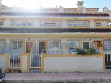 Adosado con 3 dormitorios se vende en Playa Flamenca, Costa Blanca