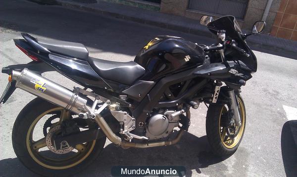 Vendo o cambio Suzuki SV 650 semicarenada con extras