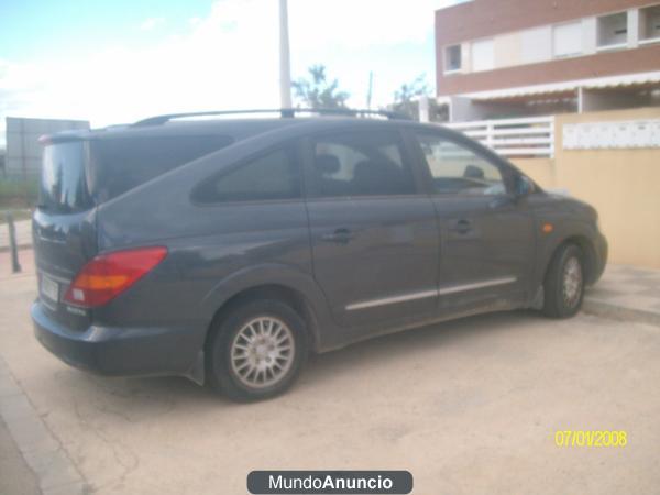 sanyong rodius gama mas alta solo 9000km 18000€