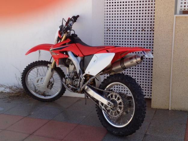 Vendo o cambio Honda CRF 250 X (2008) por naked