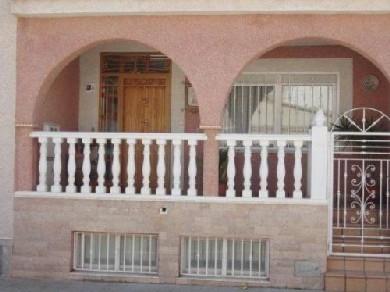 Adosado con 3 dormitorios se vende en Los Montesinos, Costa Blanca, Vega Baja Torrevieja