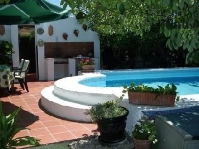 Chalet con 2 dormitorios se vende en Estepona, Costa del Sol