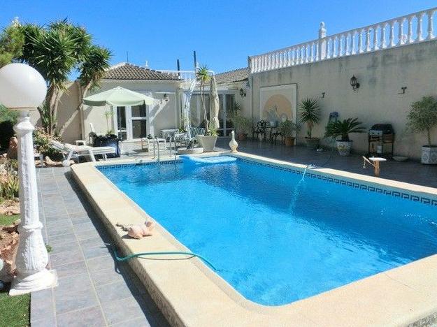 Chalet en venta en Campoamor, Alicante (Costa Blanca)