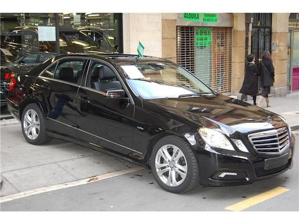 Mercedes-Benz E 250 CDI BE AVANTGARDE AUT+NAVI+TECHO+PDC+XENON...