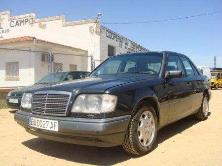 MERCEDES-BENZ E 300 DIESEL - Badajoz