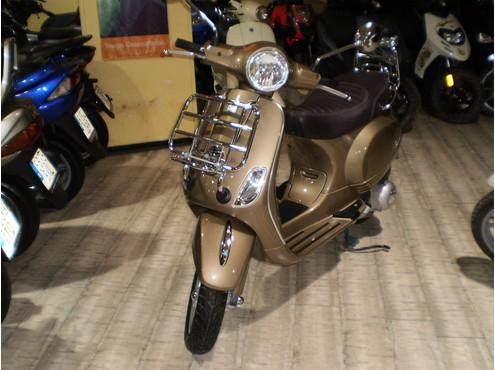 VESPA LX 125 TOURING SEMI NUEVA