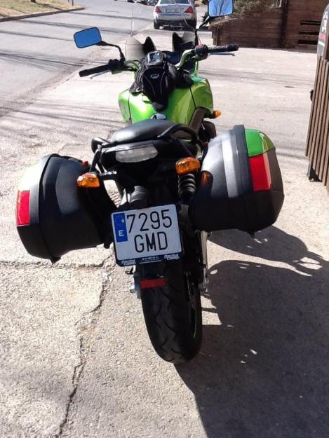 KAWASAKI GTR 1400, con solo 3.000km de rodaje