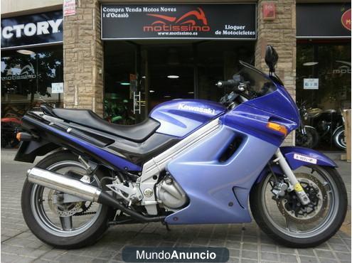 zzr250 Se entrega revisada y garantizada por un aÃ±o.