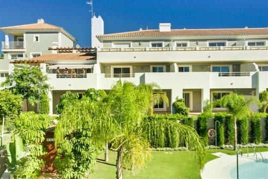 2 Dormitorio Apartamento En Venta en Estepona, Málaga