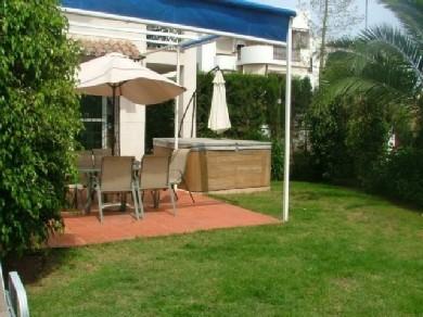 Apartamento con 3 dormitorios se vende en Marbella, Costa del Sol