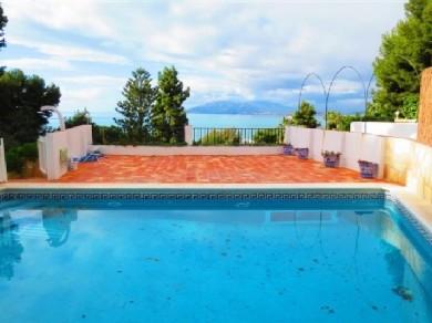 Chalet con 4 dormitorios se vende en Malaga, Costa del Sol