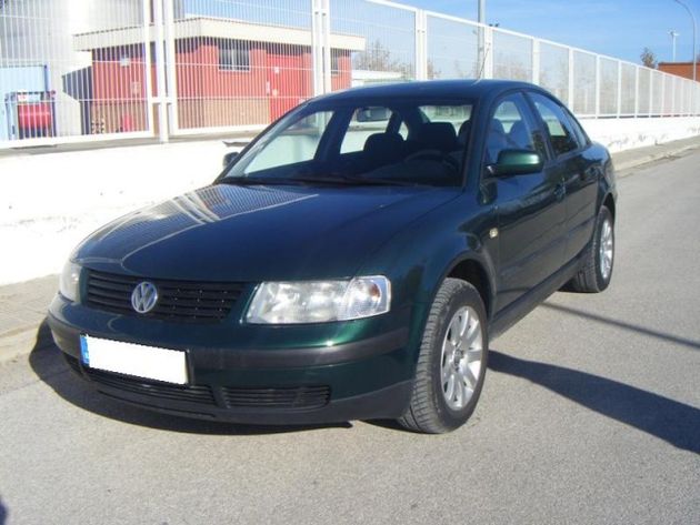 VOLKSWAGEN Passat 1.9TDI Comfortline 115