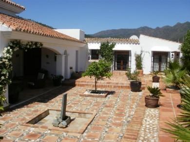 Chalet con 6 dormitorios se vende en Mijas Costa, Costa del Sol