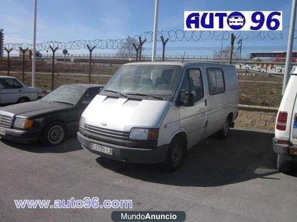 Ford Transit 2.5 COMBI 6 CORTA BAJA