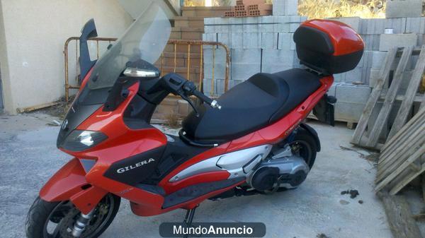 VENDO SCOOTER GILERA NEXUS 500 CC.