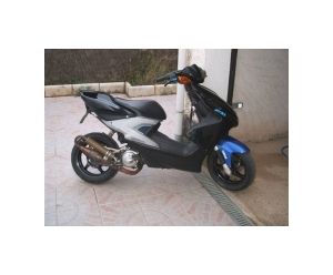 YAMAHA AEROX 50