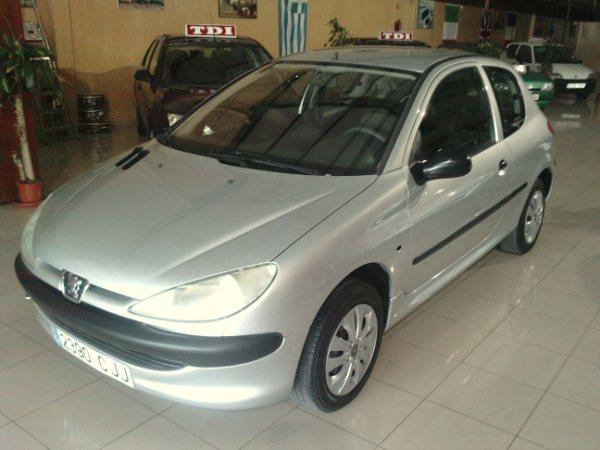 PEUGEOT 206