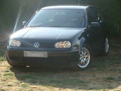 VOLKSWAGEN GOLF 1.8 T - Leon