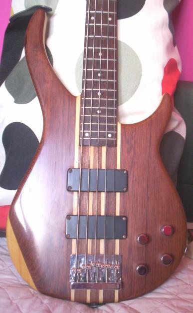 Vendo Bajo Peavey C5 NTB Perfecto Estado