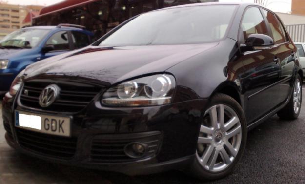 Volkswagen Golf 2.0TDI Sport 140 solo 3500 km COMO A ESTRENAR