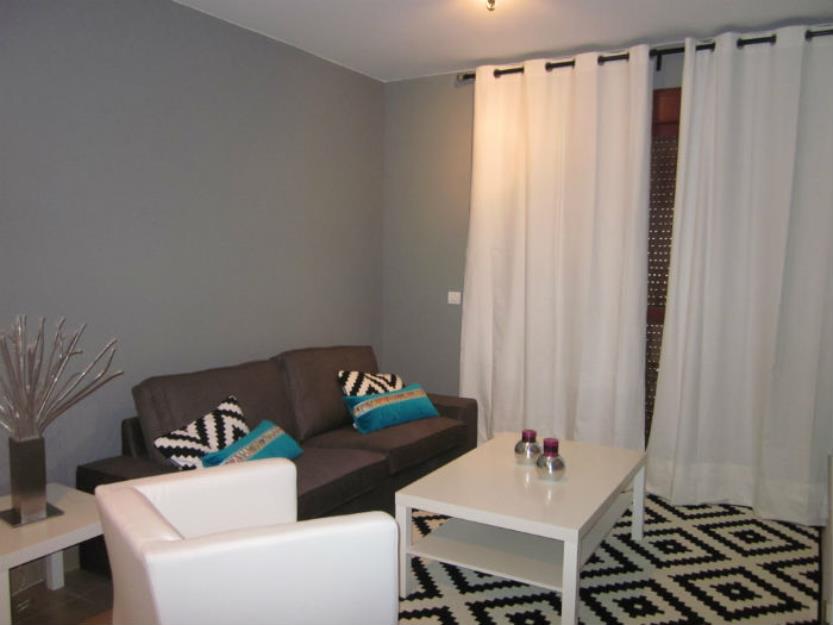 Alquiler Ático con decoración a estrenar en Residencial la Palmera.Sevilla