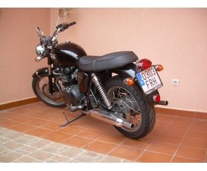 TRIUMPH BONNEVILLE