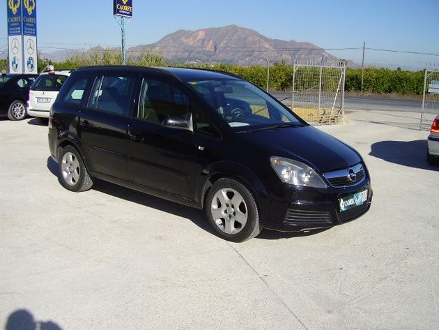 OPEL Zafira 1.9CDTi Cosmo 120