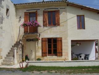 Apartamento : 2/4 personas - saint emilion  gironda  aquitania  francia