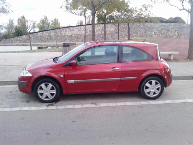 VENDO RENAULT MEGANE CONFORT DINAMIQUE 105 DCI AÑO 2006