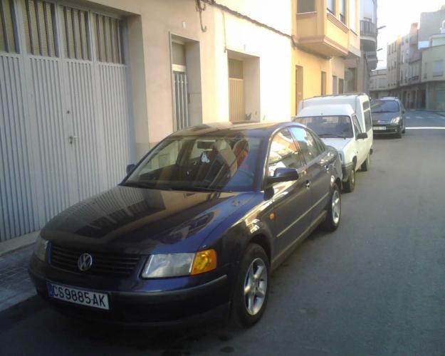 se vende volkswaguen passat tdi 110cv