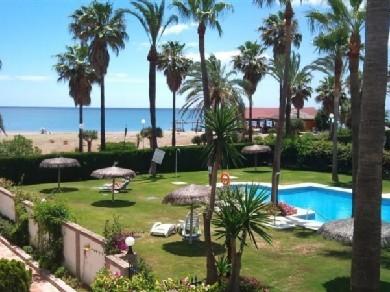 Apartamento con 2 dormitorios se vende en Manilva, Costa del Sol