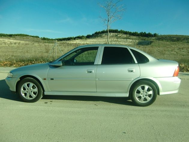 OPEL Vectra 2.0DTI 16v Comfort