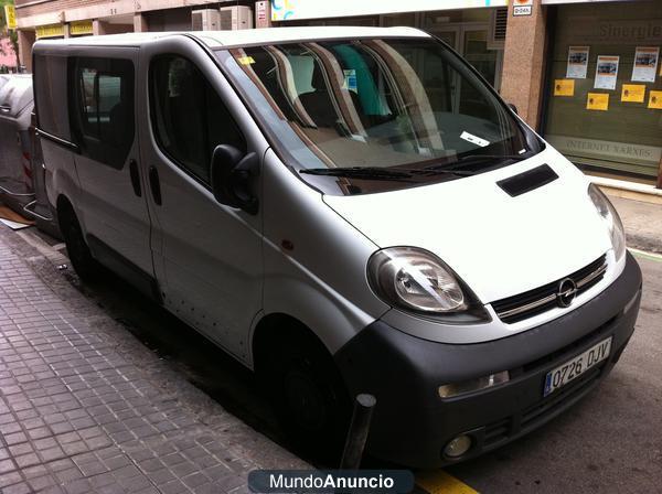 vendo opel vivaro año 2006.diesel 6 plazas acristalada perfecto estado