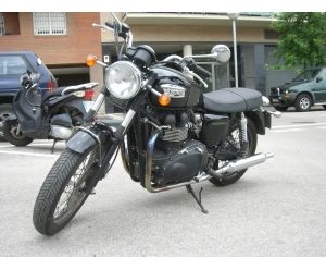 TRIUMPH BONNEVILLE