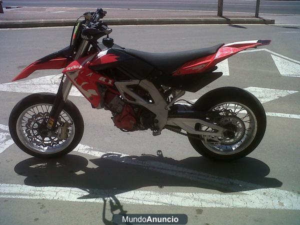 aprilia sxv 450 del 2008 por 2.500 euros