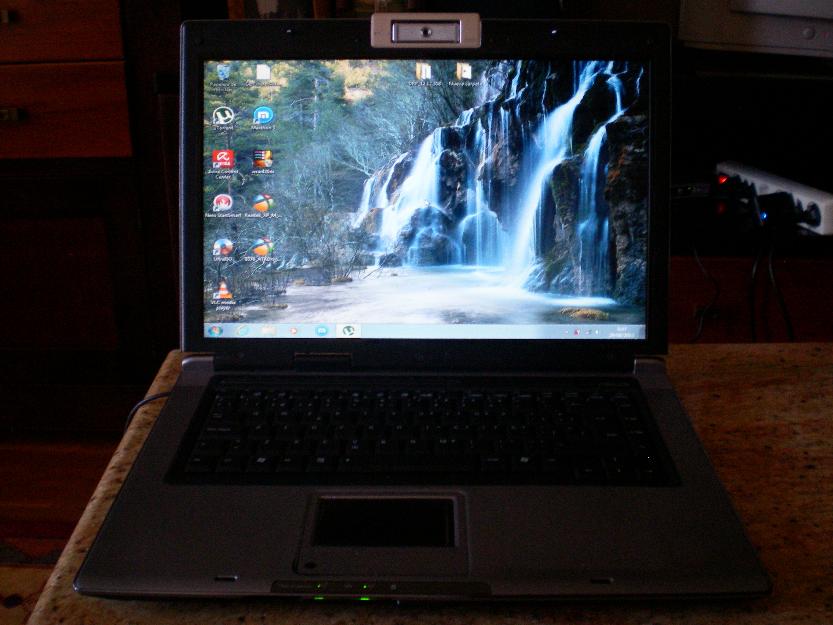 ASUS F5RL. Asus f5rl. dual core, 1866mhz, 250gb, con windows7, wed, bateria, cargador.