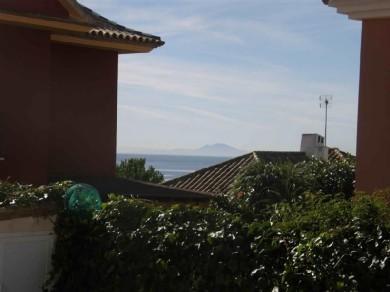 Chalet con 6 dormitorios se vende en Estepona, Costa del Sol