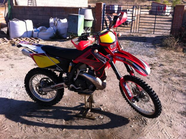 moto de enduro gasgas