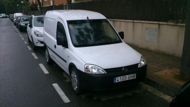 Furgoneta Opel Combo 1.3 60.000 km