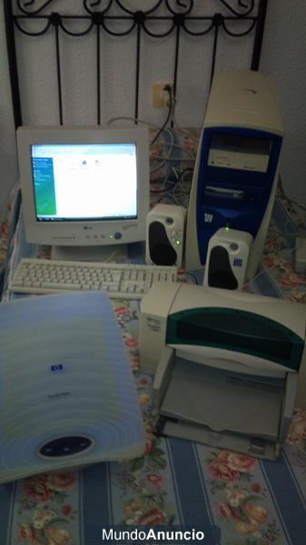 ORDENADOR PENTIUM II + MUCHOS COMPLEMENTOS 40 EUROS