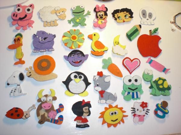 Vendo broches de fieltro hechos a mano de Kukuxumusu, Betty Boop, Hello Kitty, Mafalda