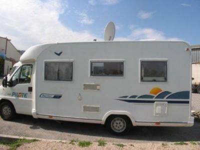 Camping ya que CONTROLA a Mercedes 972M