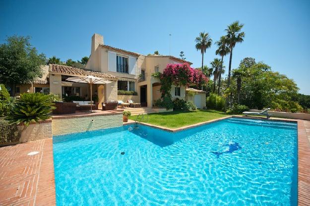 Villas a la venta en El Madroñal Costa del Sol