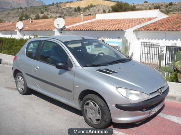 se permuta o vende peugeot 206 XR 75 1.4