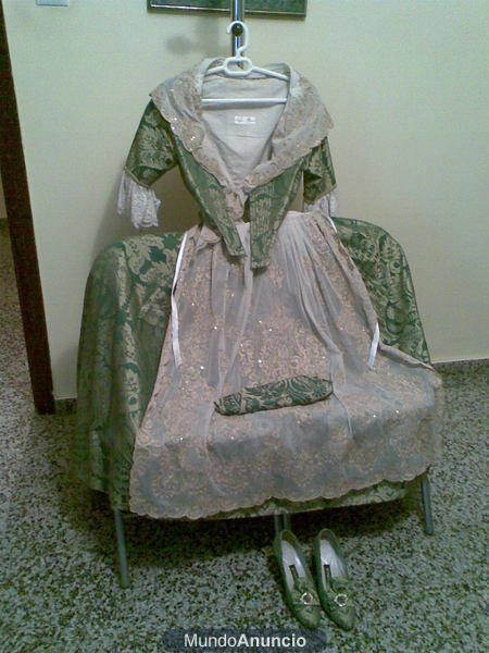 TRAJES DE FALLERA