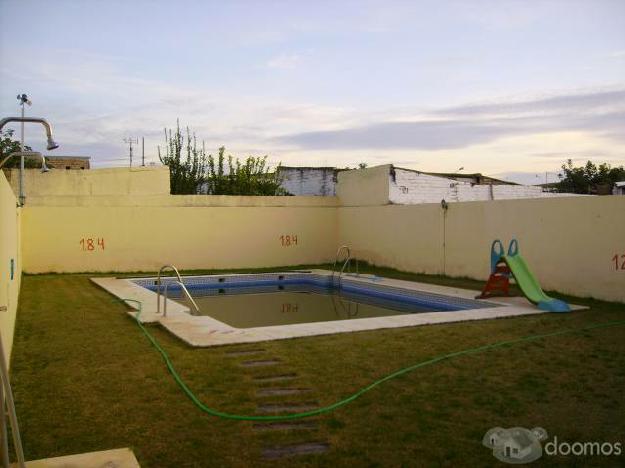 estupenda casa nueva en urbanización privada tranquila con piscina