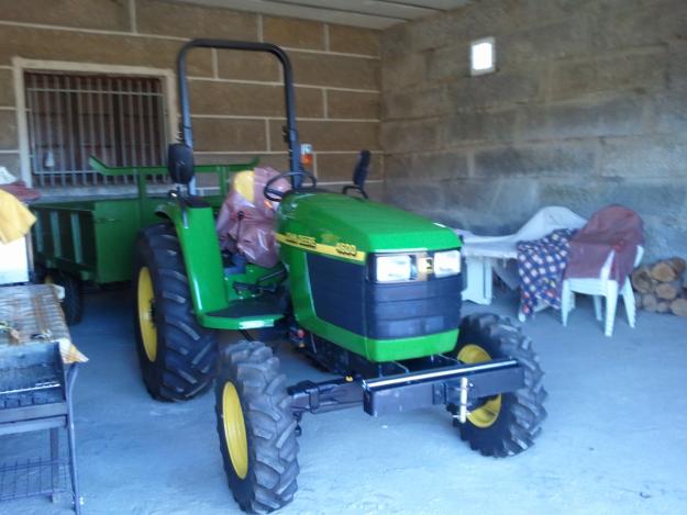 Se vende TRACTOR JOHN DEERE 4600 semi-nuevo