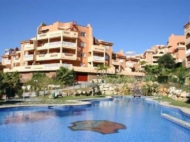 Apartamento con 2 dormitorios se vende en Marbella, Costa del Sol