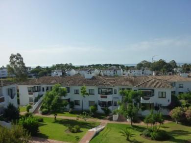 Apartamento con 3 dormitorios se vende en Estepona, Costa del Sol