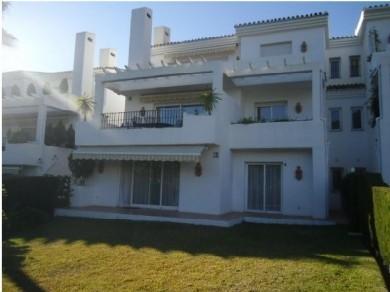 Apartamento con 3 dormitorios se vende en Benahavis, Costa del Sol